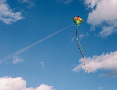 Veja as Características do Kite MES nas Nuvens.